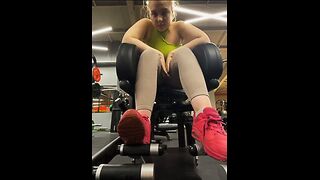 girl masturbating 18 yes girl gym xxx video porn videos xnxx