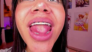 onlyfans bbw lesbian squirts in mouth